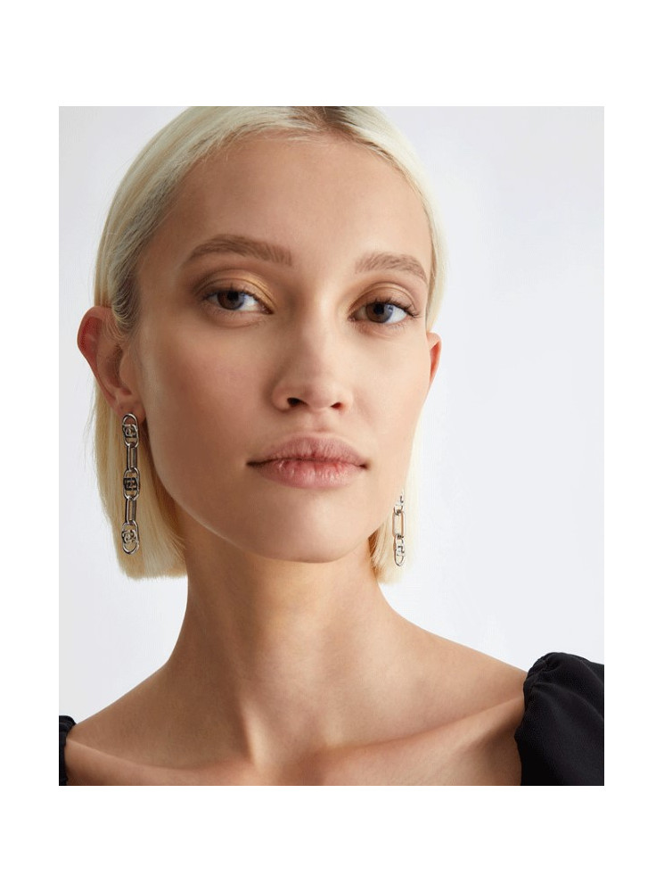 Bloucles d'oreilles