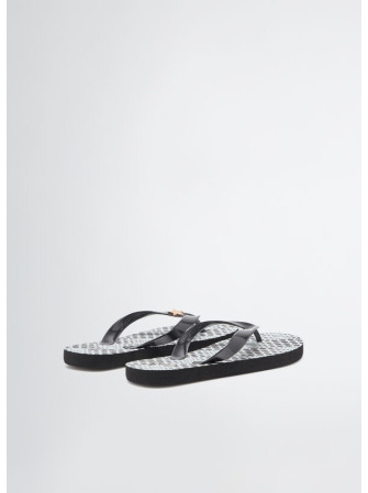 Tongs