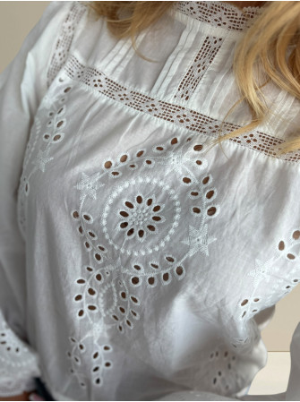 Blouse Brodée