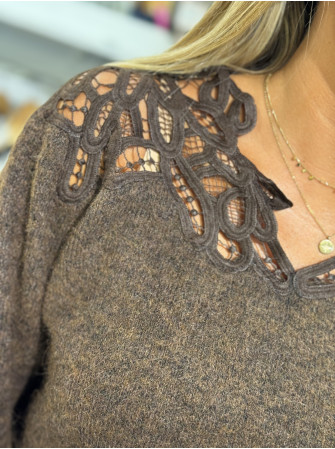 Pull dentelle manches longues