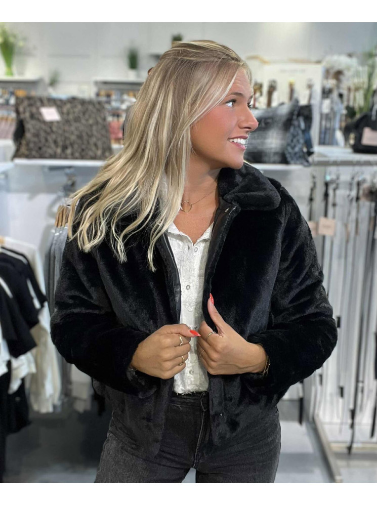 Veste en Fausse Fourrure