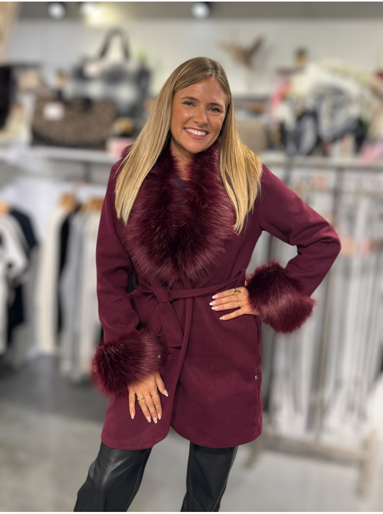 Manteaux col fausse fourrure