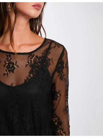 Top Doublé en Dentelle
