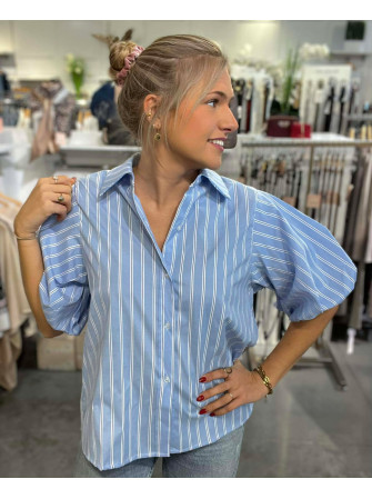 Chemise à manches courtes...