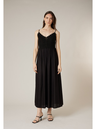 Longue robe fines bretelles