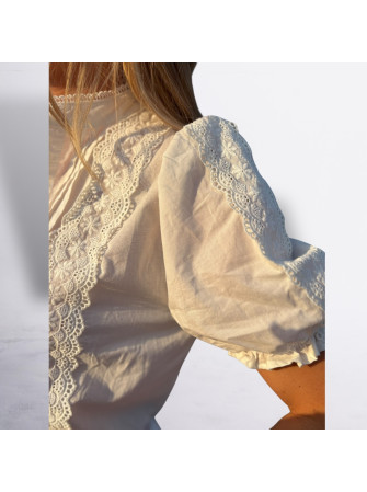 Chemise brodée manches courtes