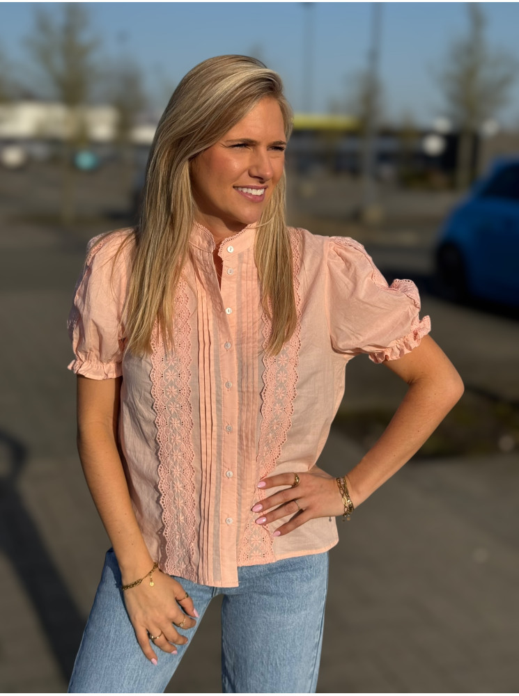 Chemise brodée manches courtes