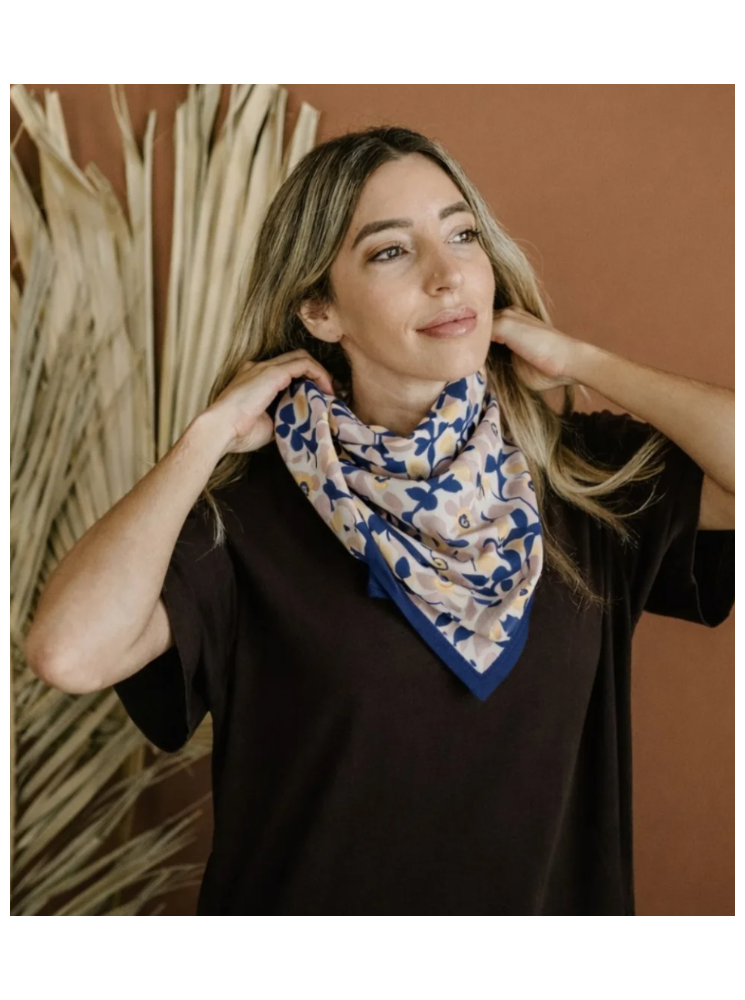 Foulard imprimé (100x100cm)