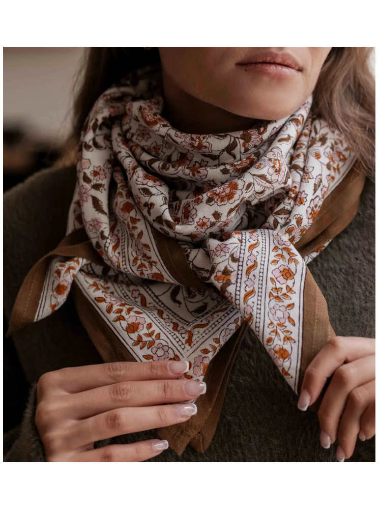 Foulard imprimé (100x100cm)