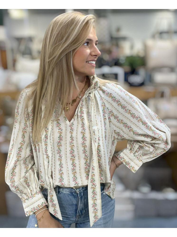 Blouse fleurie col montant