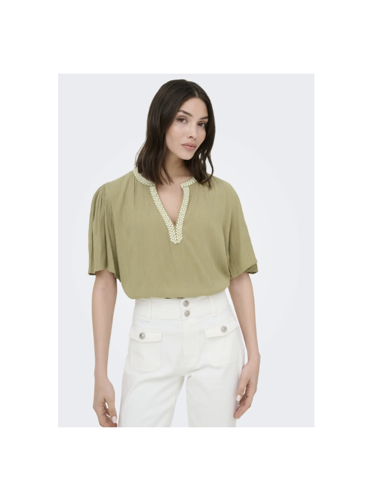Blouse col brodé à manches courtes
