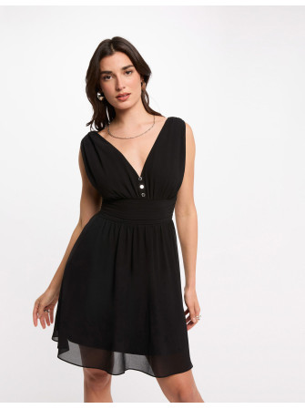 Robe courte sans manches