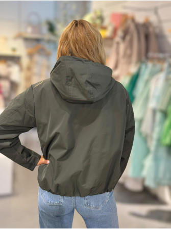 Veste imperméable à capuche