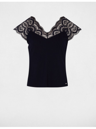 Top col et manches en dentelle