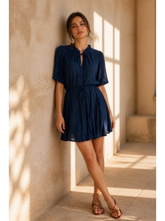 Robe courte volante