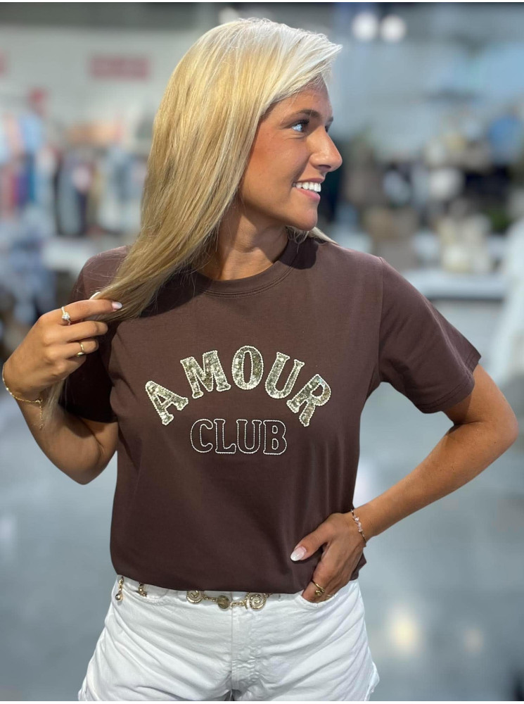 T-shirt "AMOUR Club"