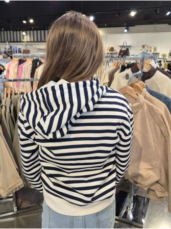 Sweat à capuche rayé "coeur" 10 à 16 ans
