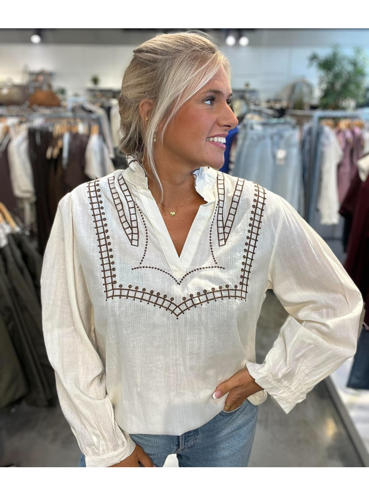 Chemise brodée