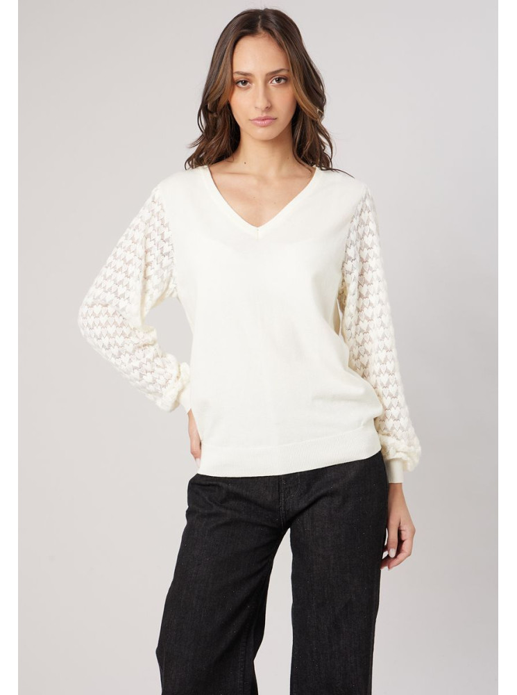 Pull en col V manches dentelle