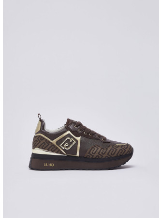 Sneakers compensées