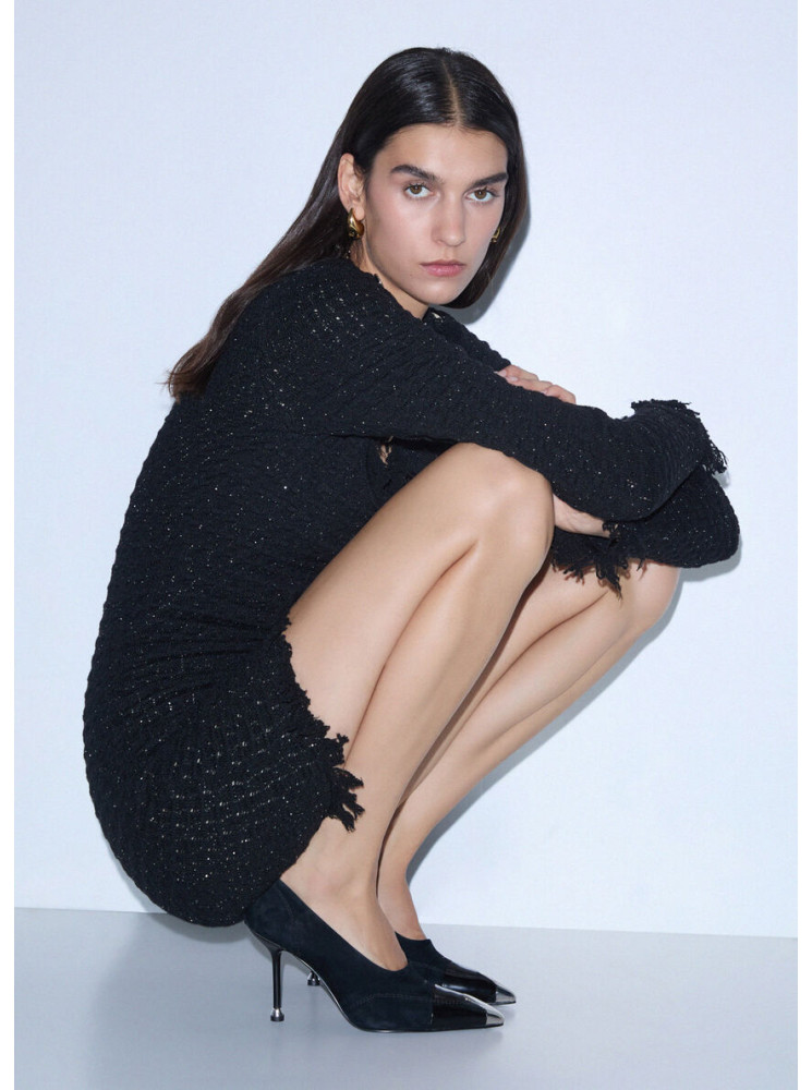 Escarpins à bout métallique