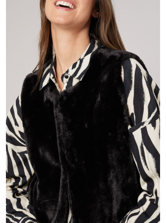 Veste sans manches en fausse fourrure