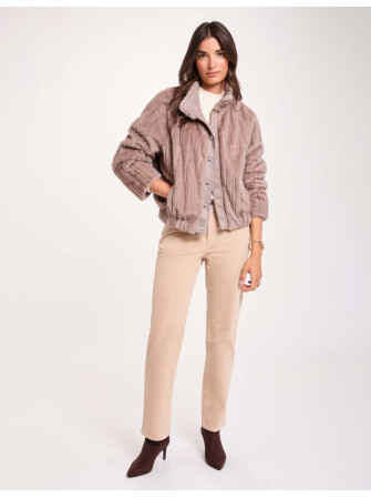 Manteau court fausse fourrure