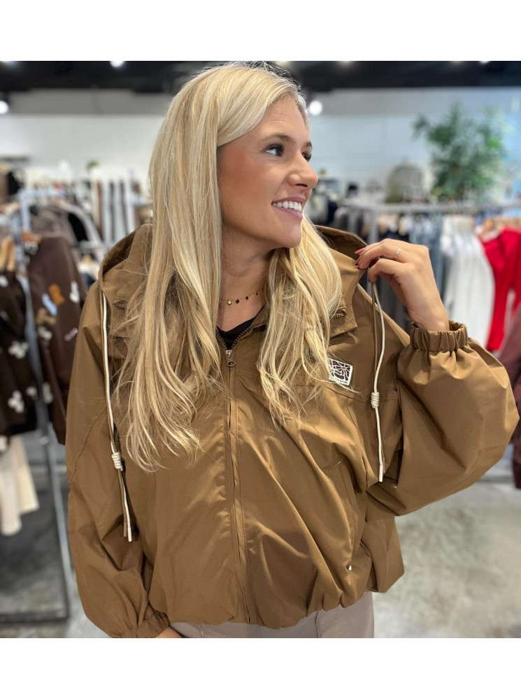 Veste imperméable à capuche