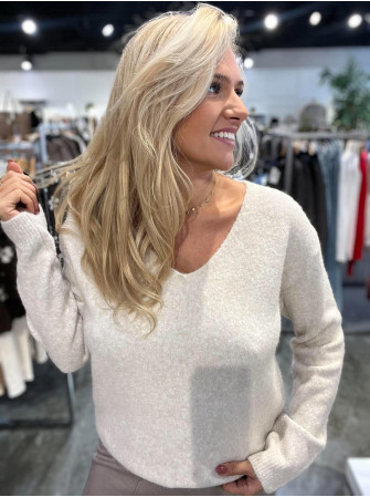 Pull dos en dentelle