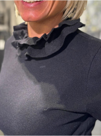 Pull col et poignets volantés