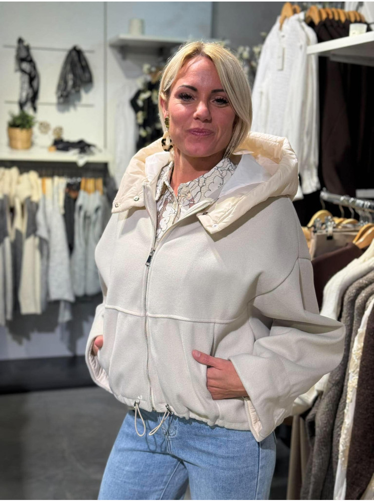 Veste courte à capuche bi-matière